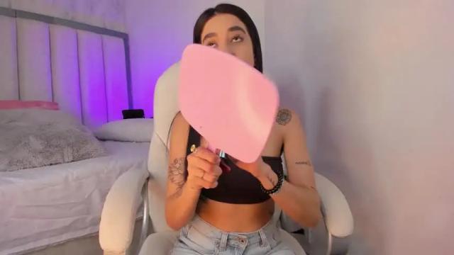 Image 2 of emma_pole_88 Stream on Chaturbate on 18 months ago
