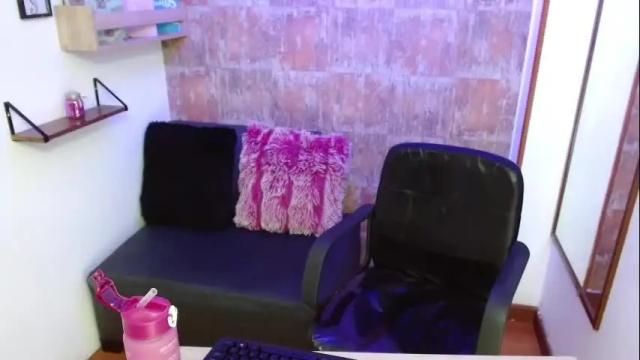 Image 10 of emma_ponce Stream on Chaturbate on 21 months ago