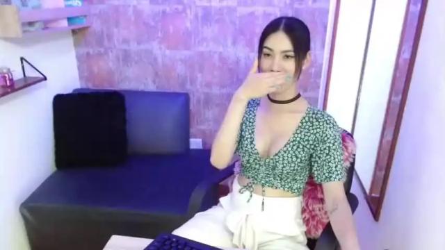 Image 2 of emma_ponce Stream on Chaturbate on 21 months ago
