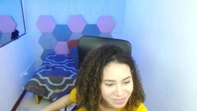 Image 8 of emma_ponce Stream on Chaturbate on 20 months ago