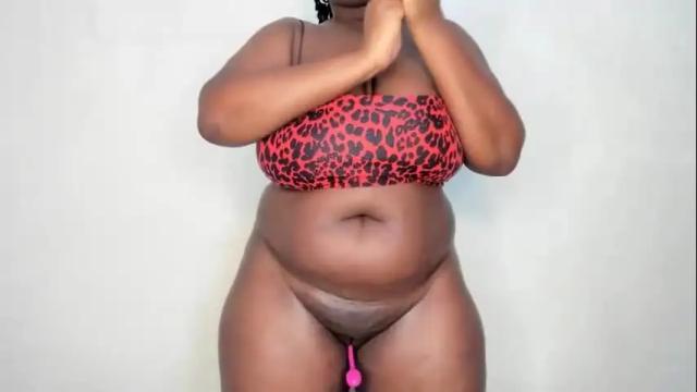 Image 4 of emma_remi Stream on Chaturbate on 1 month ago