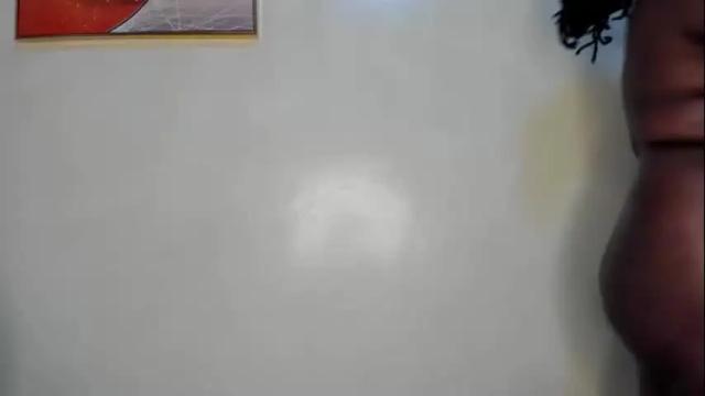 Image 2 of emma_remi Stream on Chaturbate on 1 month ago