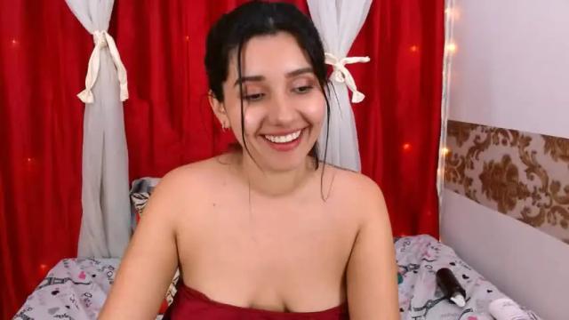 Image 7 of emma_riders Stream on Chaturbate on 14 months ago