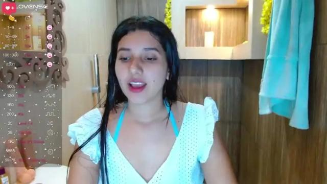 Image 10 of emma_riders Stream on Chaturbate on 14 months ago