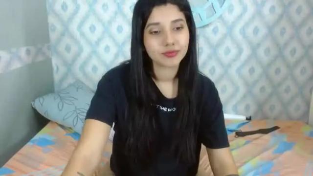 Image 4 of emma_riders Stream on Chaturbate on 13 months ago