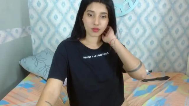 Image 6 of emma_riders Stream on Chaturbate on 13 months ago