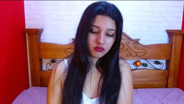 Image 2 of emma_riders Stream on Chaturbate on 13 months ago