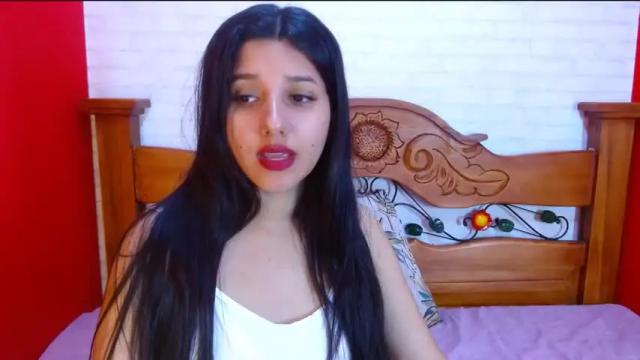 Image 3 of emma_riders Stream on Chaturbate on 13 months ago