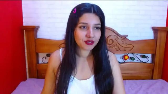 Image 7 of emma_riders Stream on Chaturbate on 13 months ago