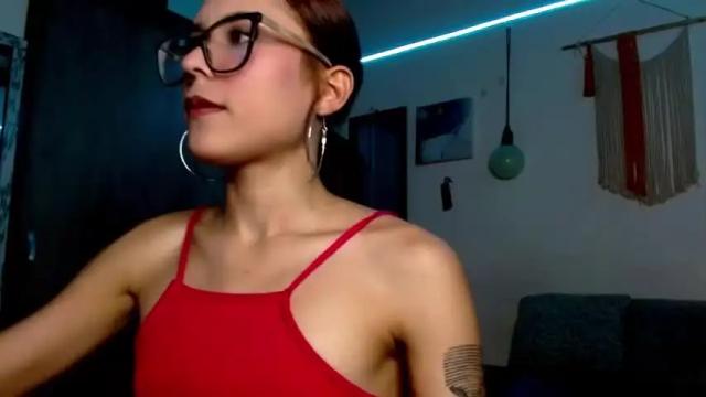Image 3 of emma_rinaldi_ Stream on Chaturbate on 20 months ago