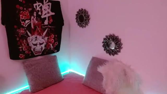 Image 3 of emma_rinaldi_ Stream on Chaturbate on 16 months ago