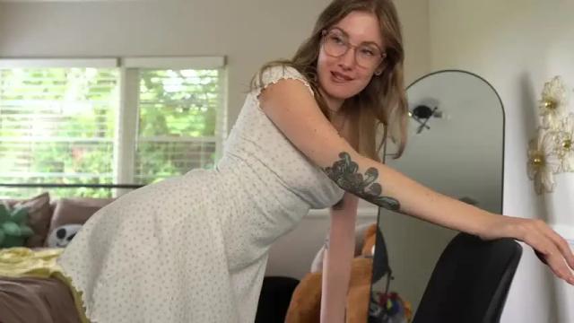 Image 7 of emma_ruby Stream on Chaturbate on 1 month ago