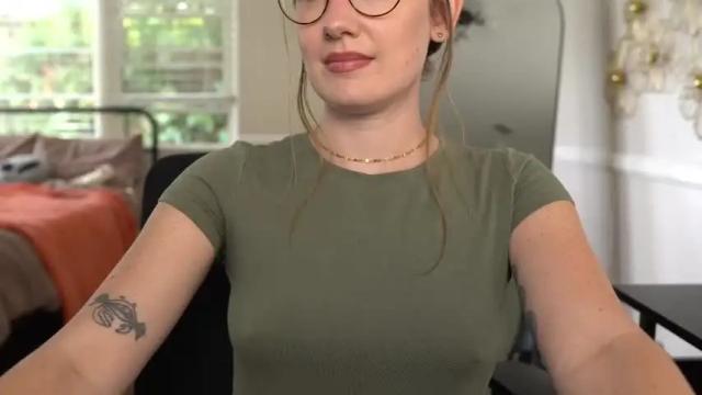 Image 6 of emma_ruby Stream on Chaturbate on 3 months ago