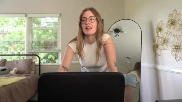 Image 11 of emma_ruby Stream on Chaturbate on 3 months ago