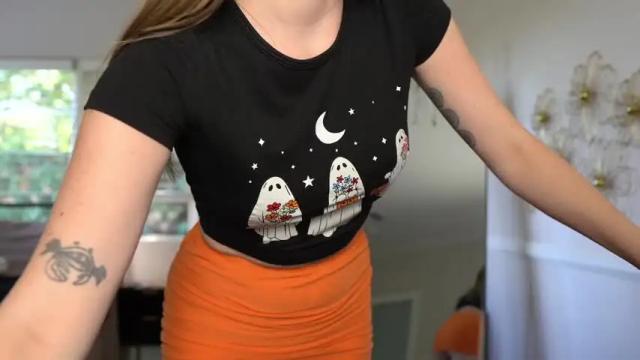 Image 3 of emma_ruby Stream on Chaturbate on 2 months ago