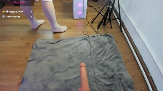 Image 10 of emma_s3xxy Stream on Chaturbate on 28 days ago