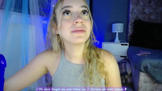 Image 10 of emma_su Stream on Chaturbate on 14 months ago