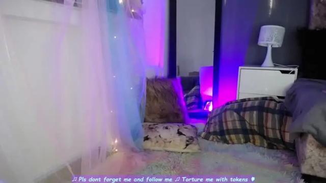 Image 10 of emma_su Stream on Chaturbate on 13 months ago