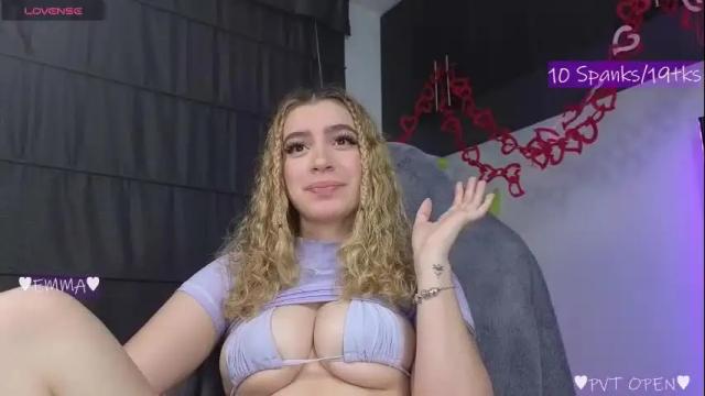 Image 2 of emma_su Stream on Chaturbate on 2 months ago