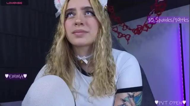 Image 4 of emma_su Stream on Chaturbate on 2 months ago
