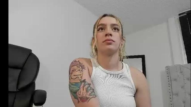 Image 8 of emma_su Stream on Chaturbate on 1 month ago