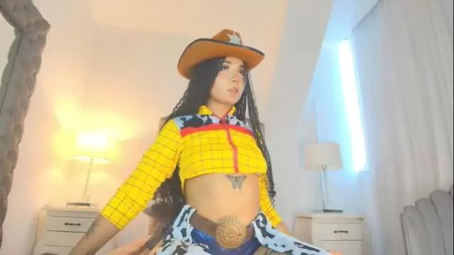 Image 2 of emma_torres__ Stream on Chaturbate on 1 month ago