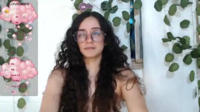 Image 2 of emma_unu Stream on Chaturbate on 16 months ago