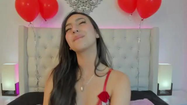 Image 2 of emma_valka Stream on Chaturbate on 16 months ago