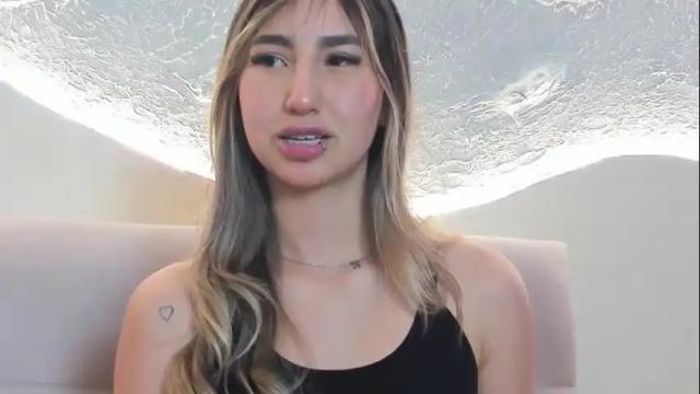 Image 12 of emma_valka Stream on Chaturbate on 14 days ago