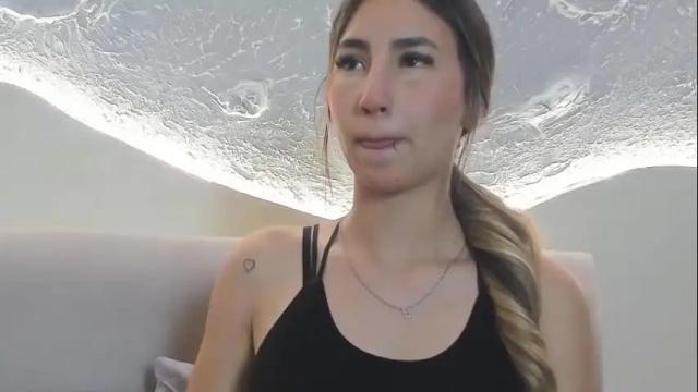 Image 2 of emma_valka Stream on Chaturbate on 14 days ago