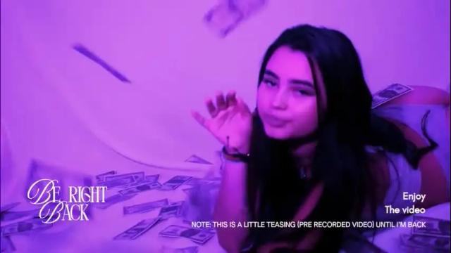 Image 10 of emma_whitee_ Stream on Chaturbate on 1 month ago