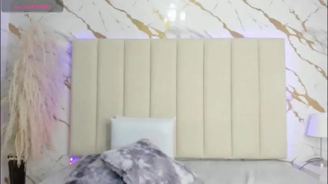 Image 2 of emma_whitee_ Stream on Chaturbate on 1 month ago