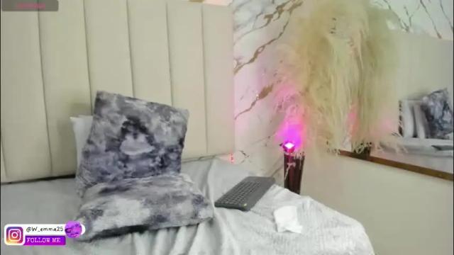 Image 11 of emma_whitee_ Stream on Chaturbate on 15 days ago