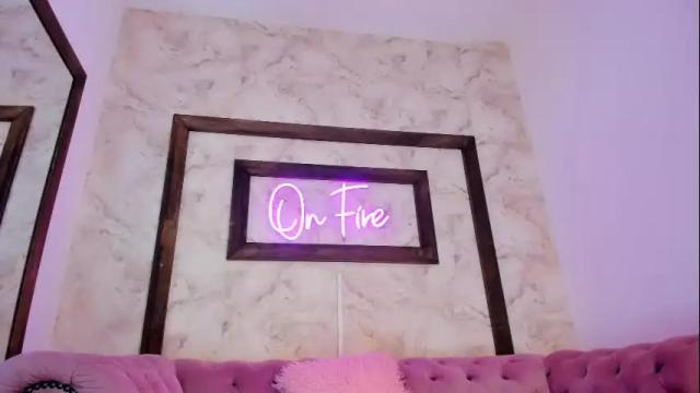 Image 7 of emmaa_adams Stream on Chaturbate on 27 days ago