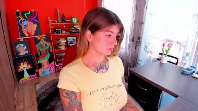 Image 4 of emmaa_hostt Stream on Chaturbate on 6 months ago