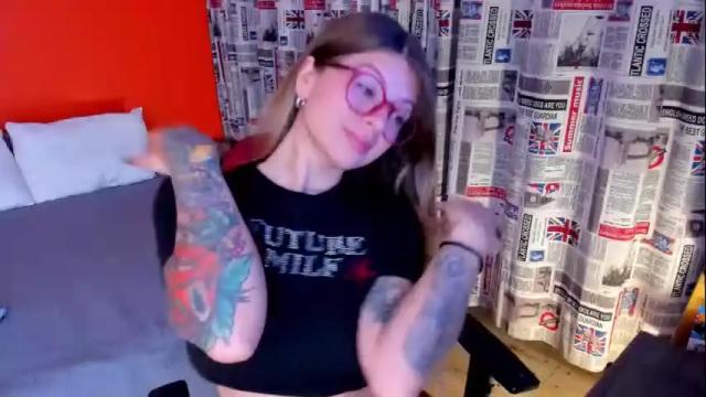 Thumbnail 1, emmaa_hostt's Stream at Chaturbate, 3 months ago