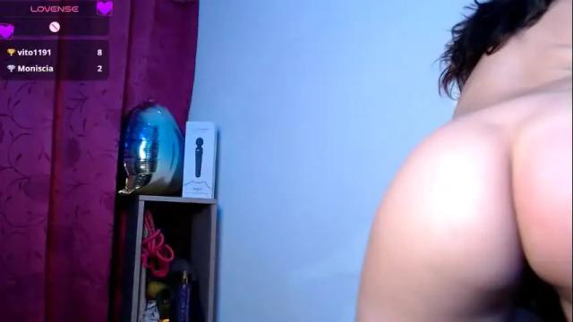 Image 12 of emmaamartinez Stream on Chaturbate on 6 months ago