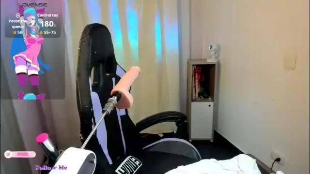 Image 4 of emmaamartinez Stream on Chaturbate on 2 months ago