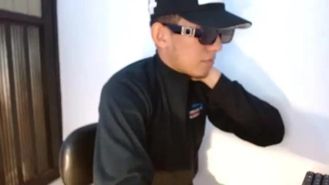 Thumbnail 1, emmaandbrian1's Stream at Chaturbate, 16 months ago