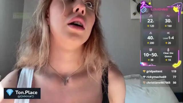 Image 10 of emmaandjake Stream on Chaturbate on 27 days ago