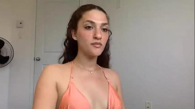 Thumbnail 2, emmababy2322's Stream at Chaturbate, 4 months ago