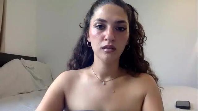 Image 10 of emmababy2322 Stream on Chaturbate on 4 months ago