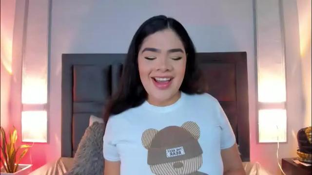 Image 4 of emmabecket2 Stream on Chaturbate on 2 months ago