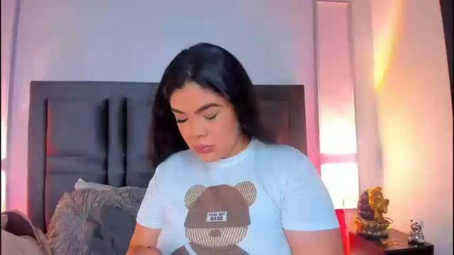 Image 2 of emmabecket2 Stream on Chaturbate on 1 month ago