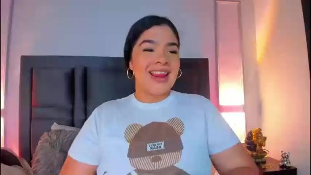 Image 3 of emmabecket2 Stream on Chaturbate on 1 month ago