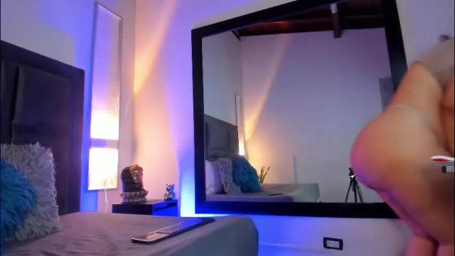 Image 3 of emmabecket2 Stream on Chaturbate on 1 month ago