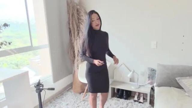 Image 4 of emmabeecker_ Stream on Chaturbate on 16 months ago