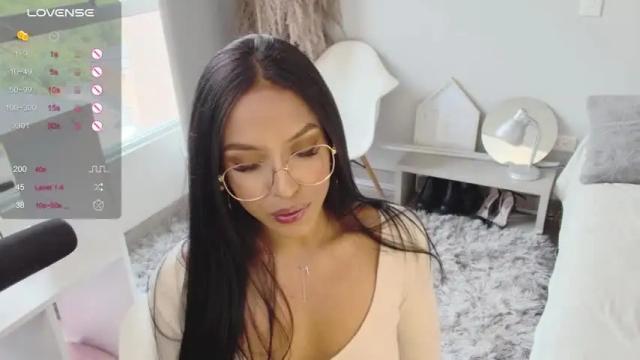 Thumbnail 2, emmabeecker_'s Stream at Chaturbate, 15 months ago