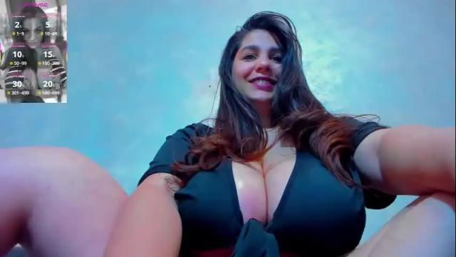Image 10 of emmabigbobbs Stream on Chaturbate on 19 days ago