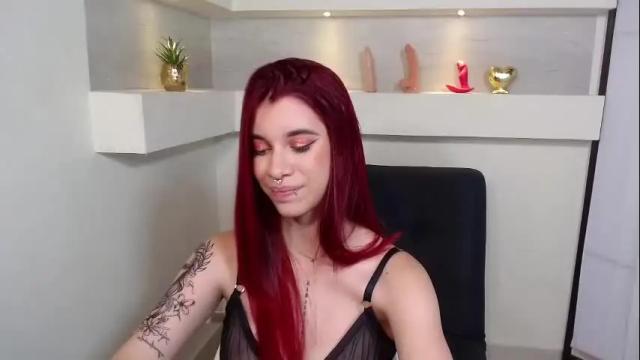 Image 2 of emmacolemann Stream on Chaturbate on 21 months ago
